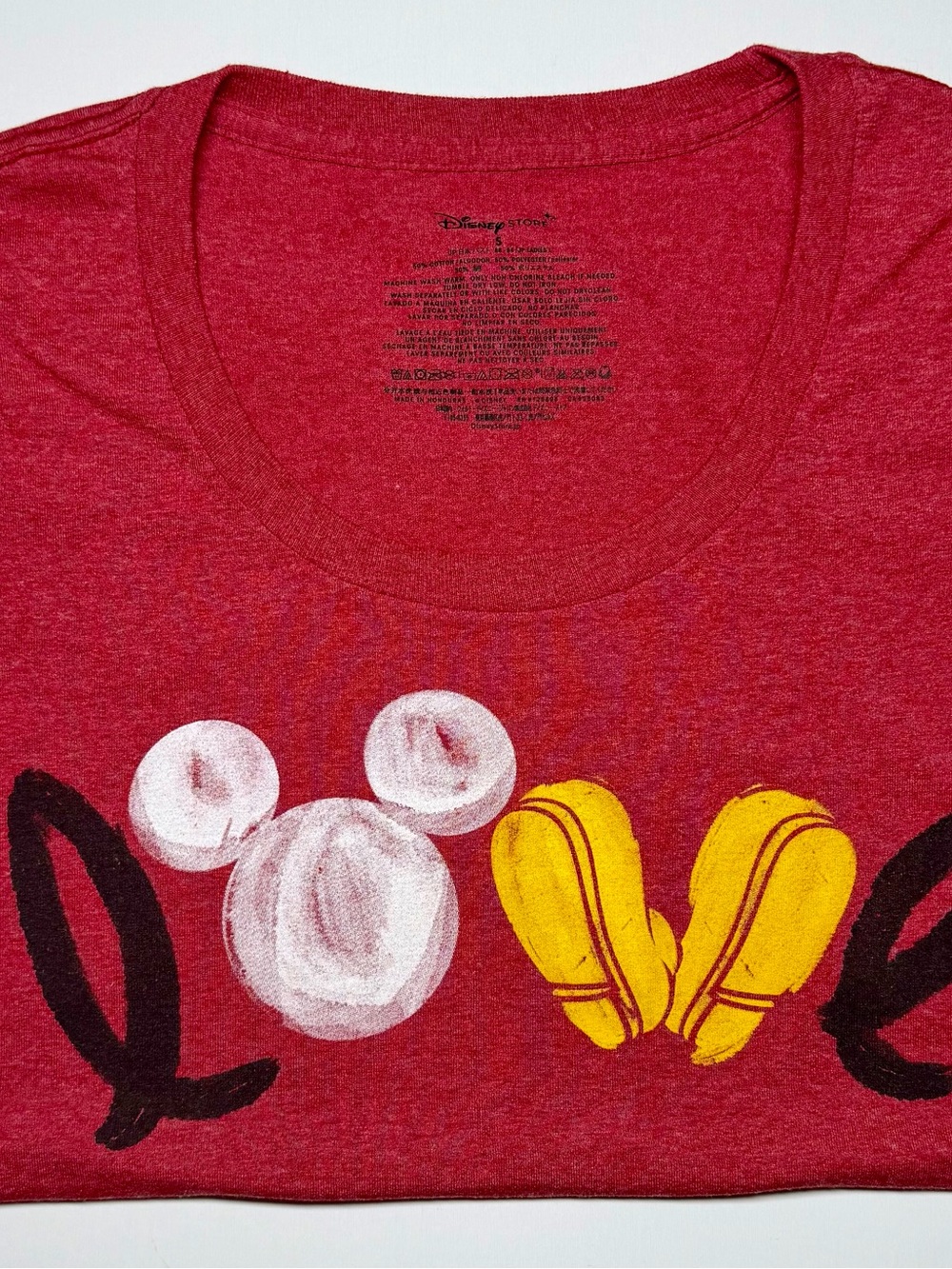 Disney Store Love Heart‎ Mickey Mouse Tee Women’s Small Red Graphic T‑Shirt